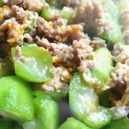บวบผัดไข่