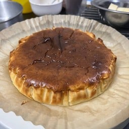 Shigshig Bake - ชีสเค้กหน้าไหม้ ประชาราษฎร์บำเพ็ญ 26 แยก 4