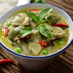 แกงเขียวหวานไก่ - Green Curry with Chicken