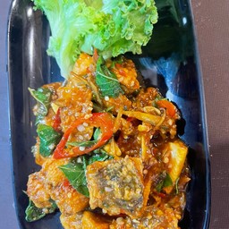 ปลากระพงผัดฉ่า