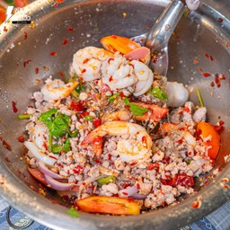 ยำตามสั่ง