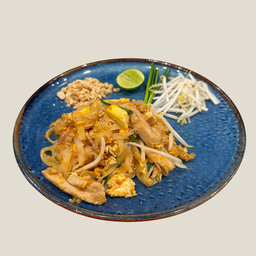 ผัดไทยไก่ (เส้นเล็ก)