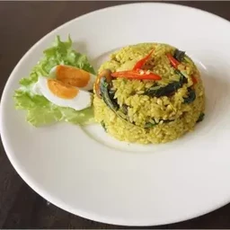 ข้าวผัดแกง เขียวหวานไข่เค็ม