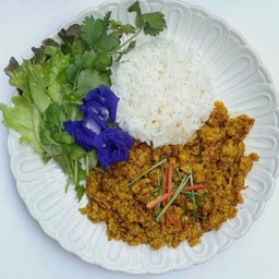 ข้าวราดคั่วกลิ้งหมูสับ