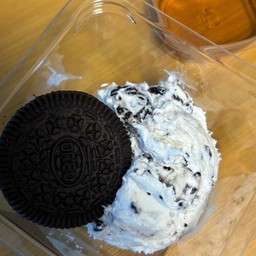 GREEK YOGURT OREO favor