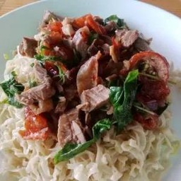 บะหมี่กะเพราเป็ด