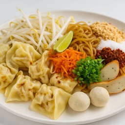 ยำเกี๋ยวไก่ เพิ่มเส้น (เลือกเส้นด้วยนะคะ)