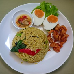 ข้าวผัดแกงเขียวหวานไก่