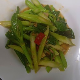 คะน้าปลาเค็ม