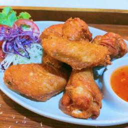 ปีกไก่ทอดน้ำปลา