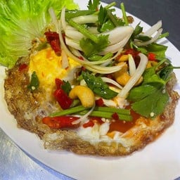 ยำไข่ดาว