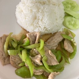 หมูผัดพริกหยวก
