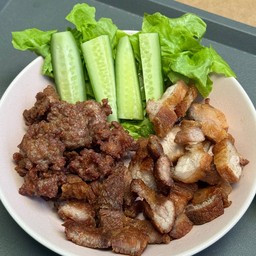 ข้าวหมูทอด by แมวทอดหมู
