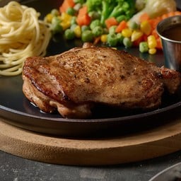 สะโพกไก่พริกไทยดำ