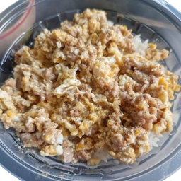 ข้าวหมูสับไข่คั่ว