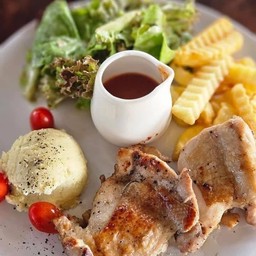 [เซตสุดฮิต] สเต็กไก่ + สปาเก็ตตี้ครีมซอสไข่กุ้ง