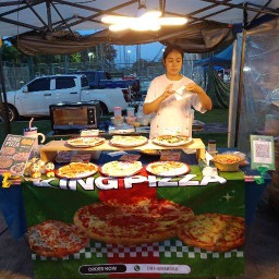 KiNG PiZZA (พิซซ่าโฮมเมดตลาดบึงแก่นนคร)