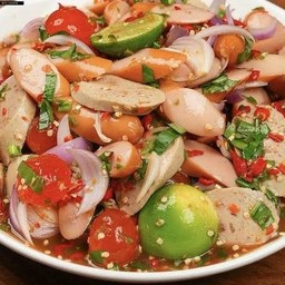 ยำไส้กรอก