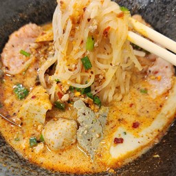 เตี๋ยวต้มยำโบราณน้ำข้น(เตี๋ยวท้ายครัว)