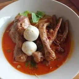 ก๋วยเตี๋ยวต้มยำน้ำข้น หมูสับ