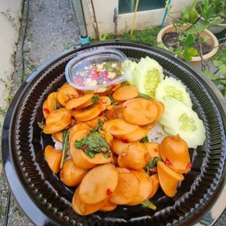 ข้าวกะเพราใส้กรอก