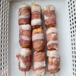 ไส้กรอกพันเบคอน