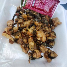 กบทอดกระเทียม(กับข้าว)