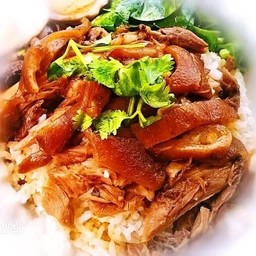 ข้าวขาหมูตุ๋นหมูเนื้อแดงเนื้อผสมหนัง