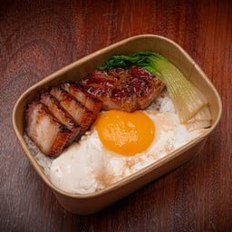 AHJO หมูแดงสไตล์ฮ่องกง Glowfish plaza อาคารสาทรธานี 2
