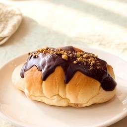 ขนมปังเกลือ ช็อกโกแลต อัลมอนด์