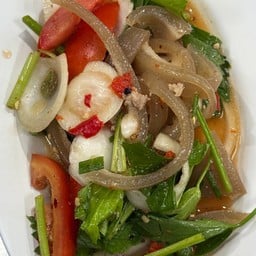ยำหนังหมู