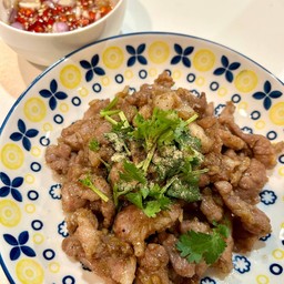 ข้าวราดหมูกระเทียม