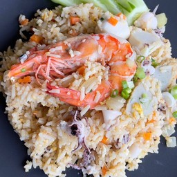 ข้าวผัดกุ้ง + ปลาหมึก