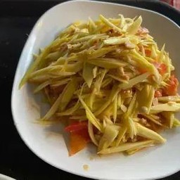 ตำมะม่วง -ปูปลาร้า