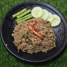 กระเพราหมูคลุกข้าว