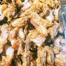 หมูกรอบ