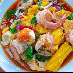 ตำข้าวโพดไข่เค็ม+กุ้งสด