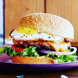 COUPLE CHICKEN & EGG BURGER คัปเปอร์ ซิกเก้น & เอ๊ก เบอร์เกอร์