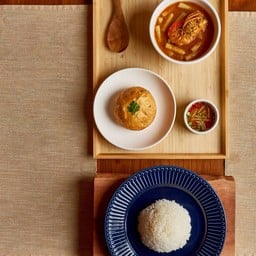 ข้าว+แกงเหลืองไหลบัวกุ้งสด+ไข่ฟูปู