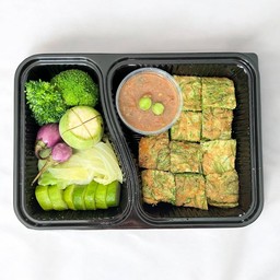 น้ำพริกกะปิ+ไข่ชะอมทอด+ผัก