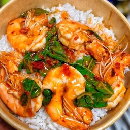 ข้าวกะเพรากุ้ง