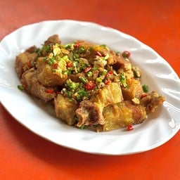 หมูสามชั้นคั่วพริกเกลือ