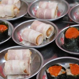 เบคอน โรล ไส้กรอก