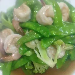 กุ้งผัดถั่วลันเตา - Suteed Prawns with green pea