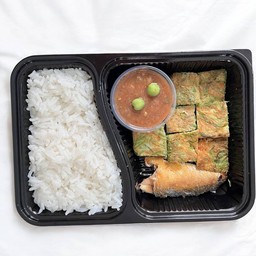 ข้าวน้ำพริกกะปิ+คู่ซี้ทอด(ชะอม+ปลาทู)