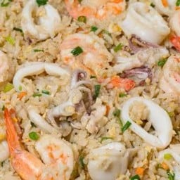 ข้าวผัดรวมทะเล
