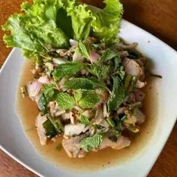น้ำตกคอหมูย่าง - Spicy Grilled pork salad