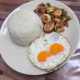 กะเพราซิ่ง ยำแซ่บ ตามสั่ง ครัวบ้านฉัน