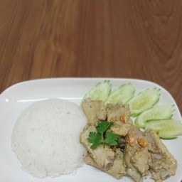 ข้าวกระเทียมซี่โครงหมู