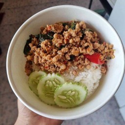 กระเพราหมูสับ